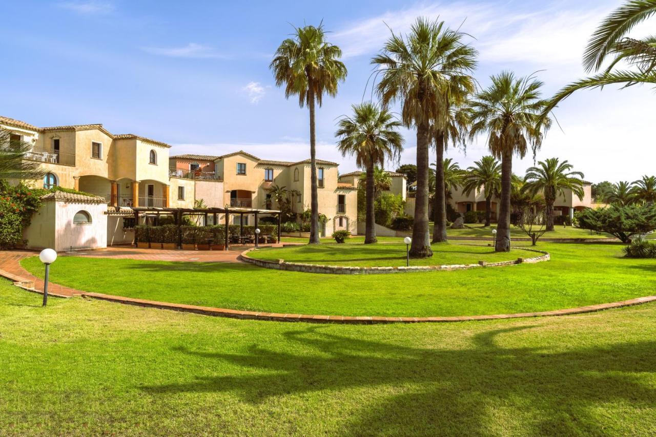 Apartments In Residence With Swimming Pool In Santa Margherita Di Pula, 250 Meters From The Sea Dış mekan fotoğraf